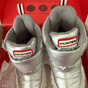 Hunter Metallic Silver & White Puffer Ankle Boots